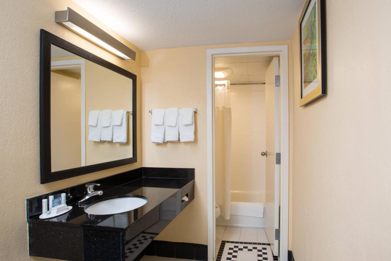 Fairfield Inn Boston Dedham Dış mekan fotoğraf